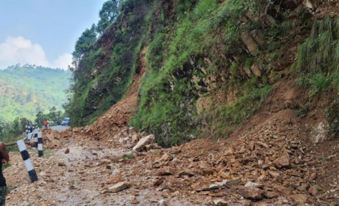 बैतडीः महाकाली राजमार्ग अवरुद्ध